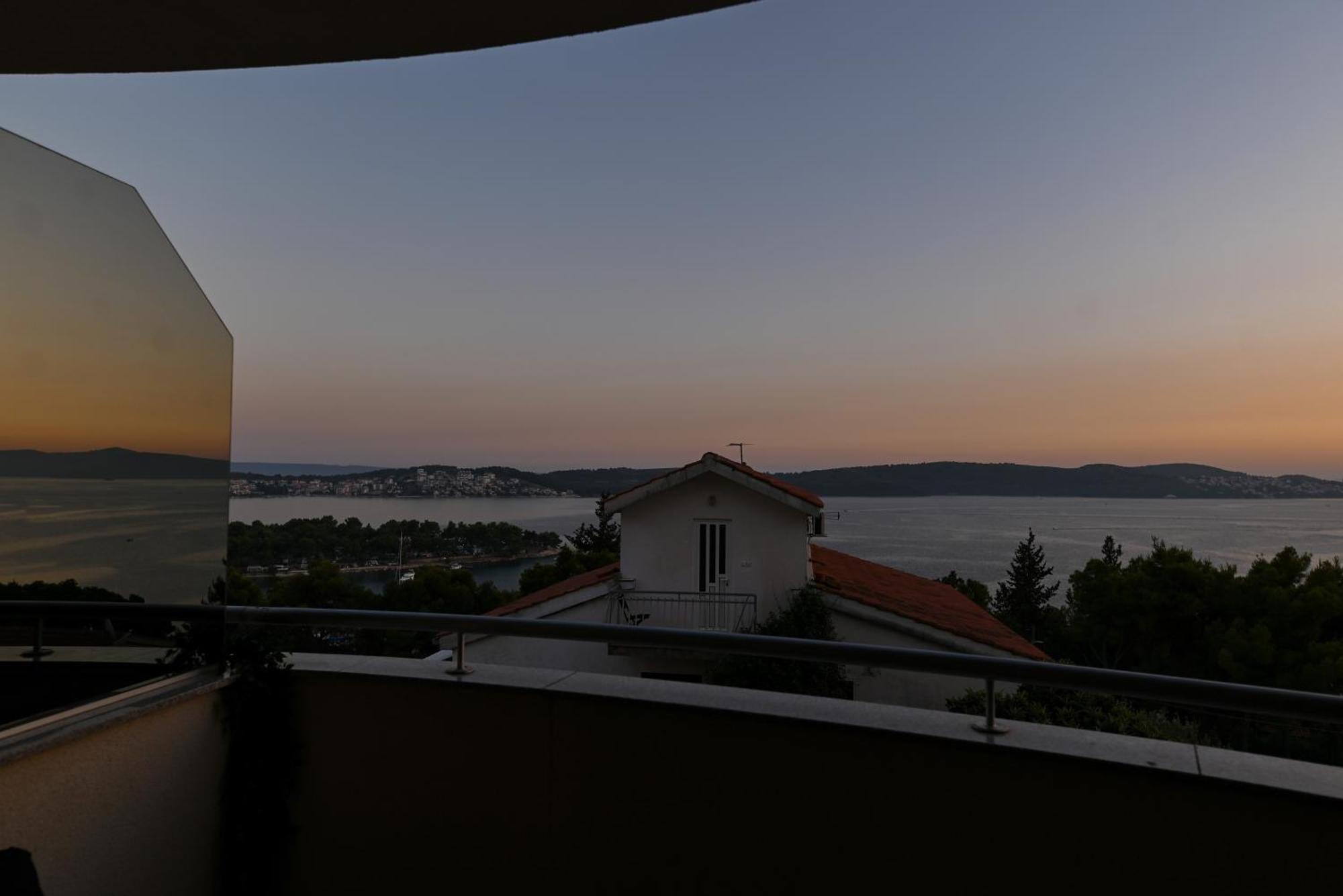 Sunny Place With Sea View 特罗吉尔 外观 照片