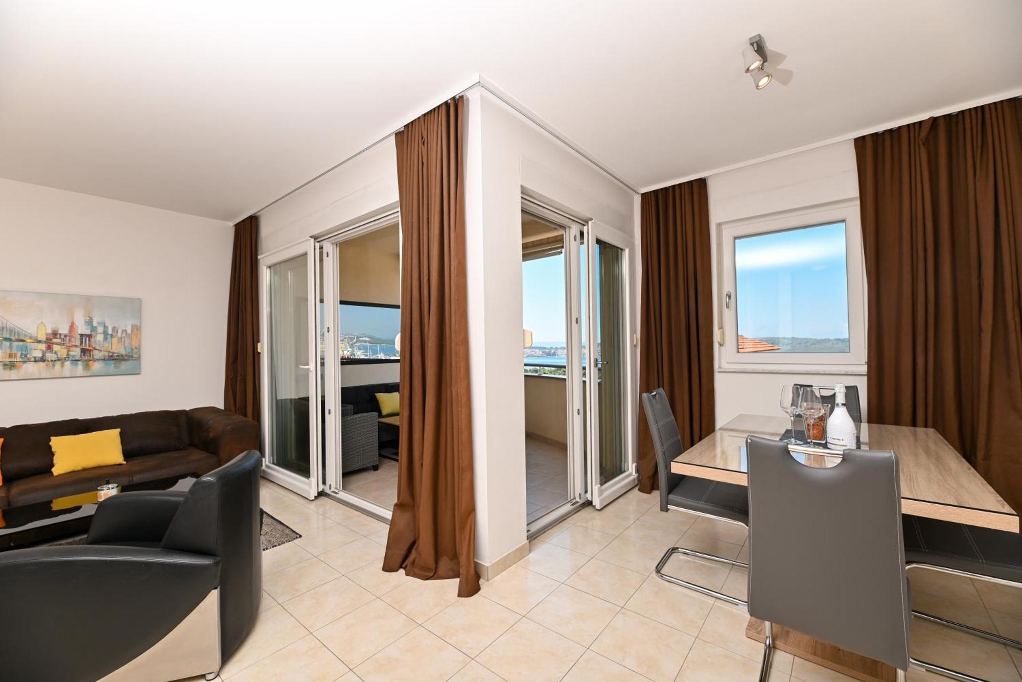 Sunny Place With Sea View 特罗吉尔 外观 照片