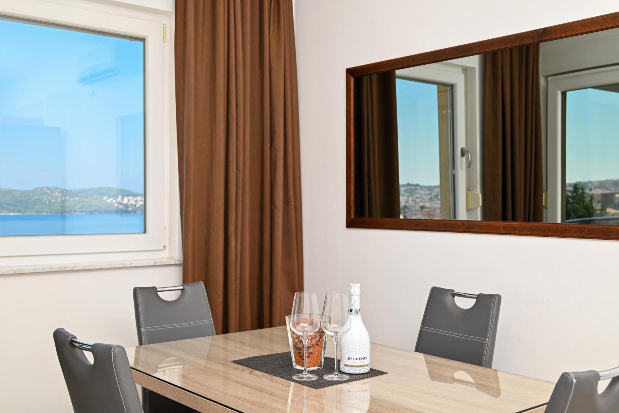 Sunny Place With Sea View 特罗吉尔 外观 照片
